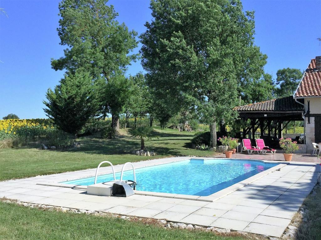 Charming Holiday Home With Private Pool Monfort Екстер'єр фото